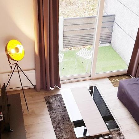 Appartement Cinema Aux Portes Du Futuroscope Chasseneuil-du-Poitou Exteriér fotografie